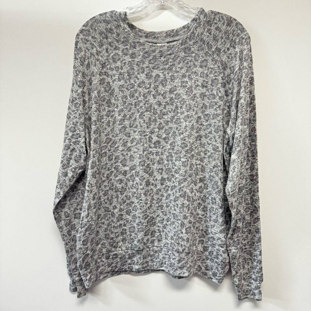 Spirit Jersey Super Soft Gray Leopard Print Knit Long Sleeve Crew Neck Size Xl